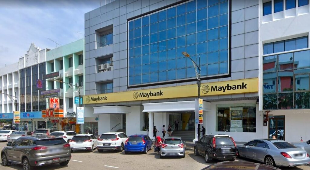 Gambar Maybank Jalan Zabedah, Batu Pahat terletak di Jalan Rahmat, 83000 Batu Pahat, Johor