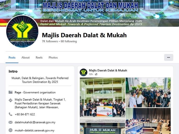 Tangkapan skrin halaman Facebook untuk "Dalat and Mukah District Council," sebuah organisasi kerajaan di Sarawak, Malaysia. Halaman ini menampilkan logo biru dan hijau, foto muka depan dengan slogan "Towards A Preferred Tourism Destination By 2025," dan bahagian pengenalan yang menyenaraikan butiran hubungan dan alamat pejabat. Siaran terbaru menunjukkan gambar kakitangan berdiri di hadapan bangunan dan menghadiri mesyuarat
