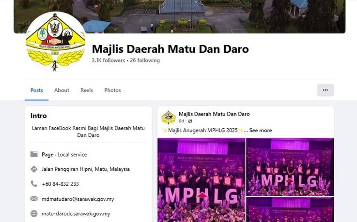 Tangkapan skrin halaman Facebook rasmi Matu-Daro District Council, sebuah perkhidmatan kerajaan tempatan di Sarawak, Malaysia. Imej itu menunjukkan logo pekeliling kuning majlis, sepanduk yang menunjukkan pemandangan bangunan dari udara, dan butiran hubungan termasuk alamat fizikal di Jalan Panggiran Hipni, nombor telefon dan alamat e-mel kerajaan. Satu catatan baru-baru ini memaparkan gambar orang di atas pentas pada majlis anugerah bertajuk "Majlis Anugerah MPHLG 2025."