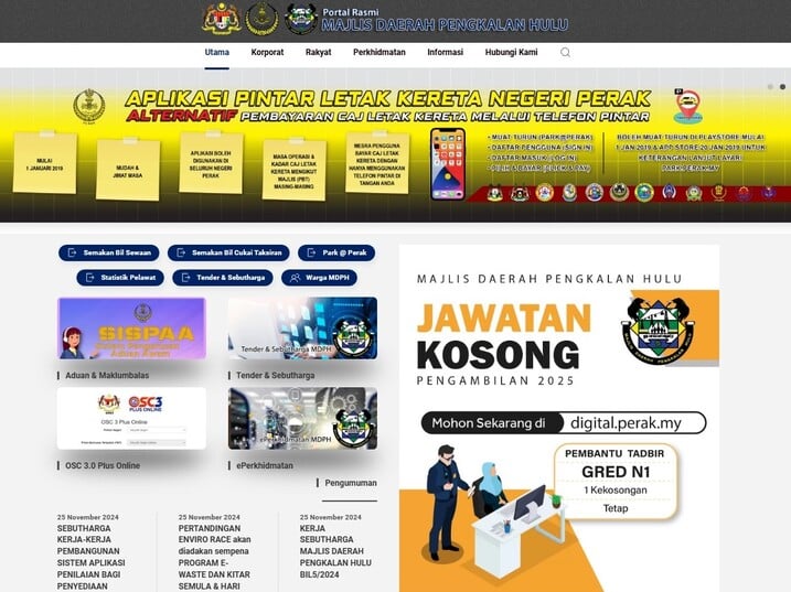 Screenshot laman web rasmi (portal rasmi) Majlis Daerah Pengkalan Hulu. Sepanduk tersebut memaparkan aplikasi parkir pintar untuk negeri Perak dan kaedah pembayaran alternatif melalui telefon bimbit. Bahagian yang cukup besar mempromosikan Jawatan Kosong untuk 2025, termasuk satu jawatan tetap Pembantu Tadbir GRED N1